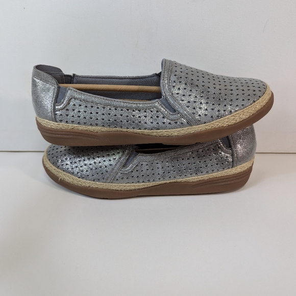 Collection by Clarks Elaina Ruby Women's 7.5M Slip On Pewter Color Finish - Picture 9 of 13